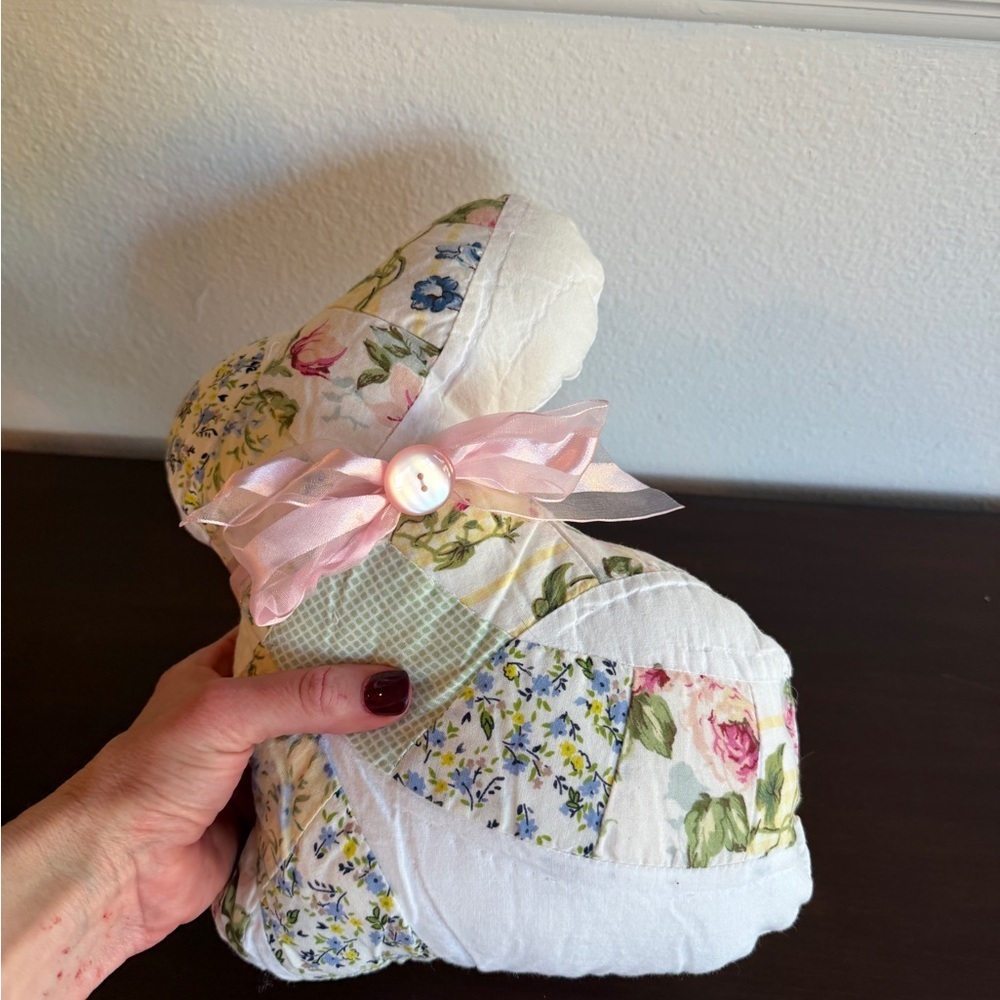 Set of two handmade Floral quilt Easter Bunny Pillow Set - Picture 3 of 5